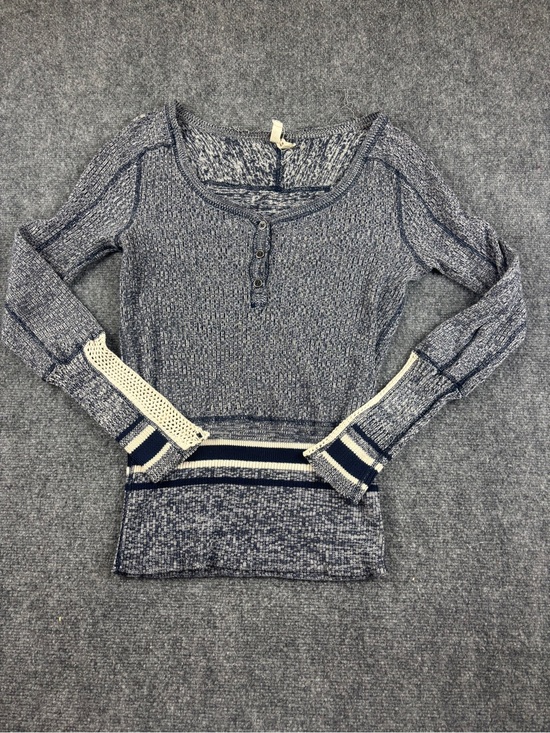 We The Free Tops - WE THE FREE Women’s Blue/Cream Sock Monkey Henley Top Crochet Cuff size: Medium